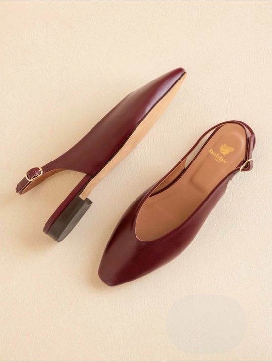 Bobbies Shoes - Bobbies Paris Anouk Square Toe Ballet Flats In Garnet Wimen’s Size 39